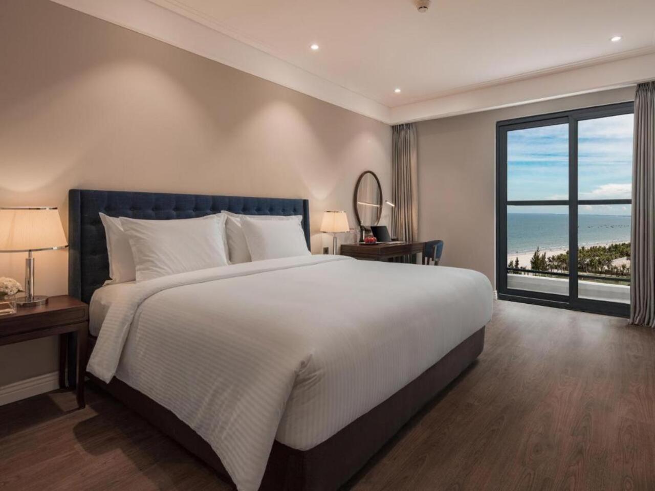 Sunrise Luxury Apartment With Ocean View Da Nang Esterno foto