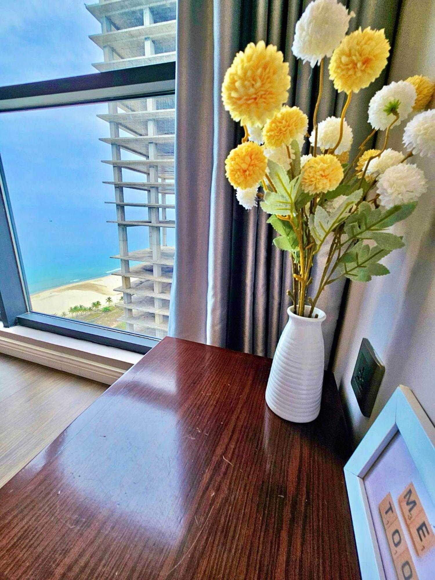 Sunrise Luxury Apartment With Ocean View Da Nang Esterno foto